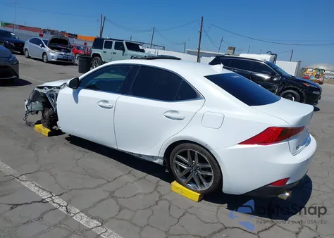 2017 Lexus Is 350 z USA, uszkodzony, nr VIN JTHBE1D24H5029672